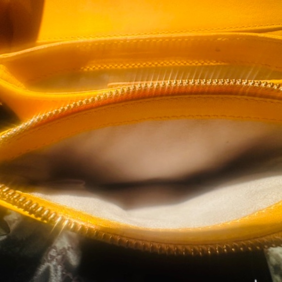 BRAND NEW JIMMY CHOO PYTHON TRIM YELLOW CROSS BODY GOLD CHAIN BAG - Picture 5 of 13